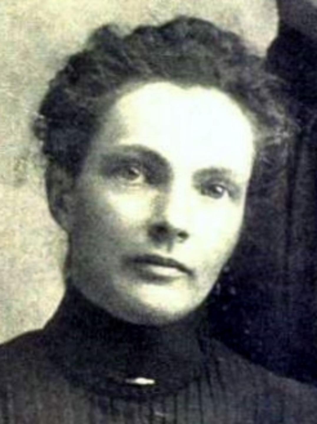 Jemima Robertson Low (1866 - 1943) Profile